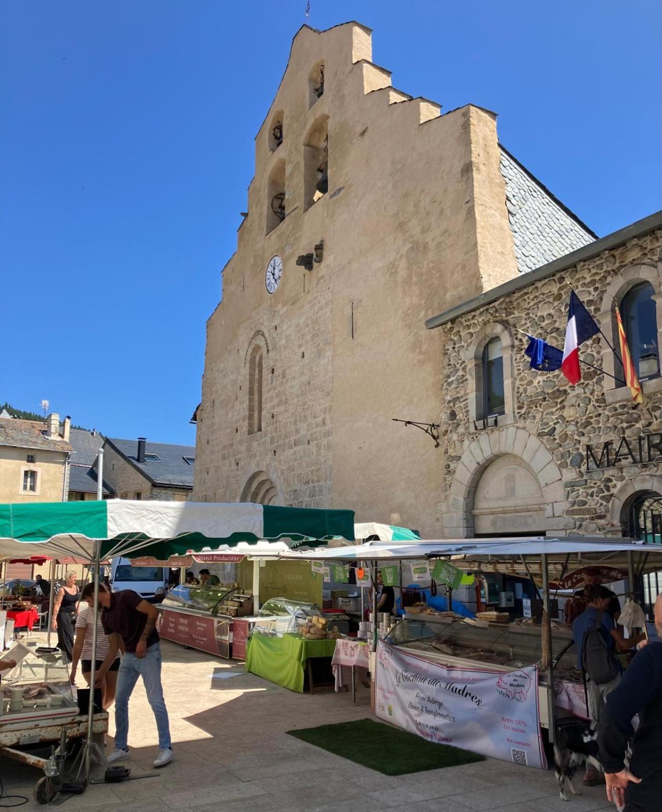 La Grange T2 Centre Ville Jardin Wifi Formigueres Exterior photo